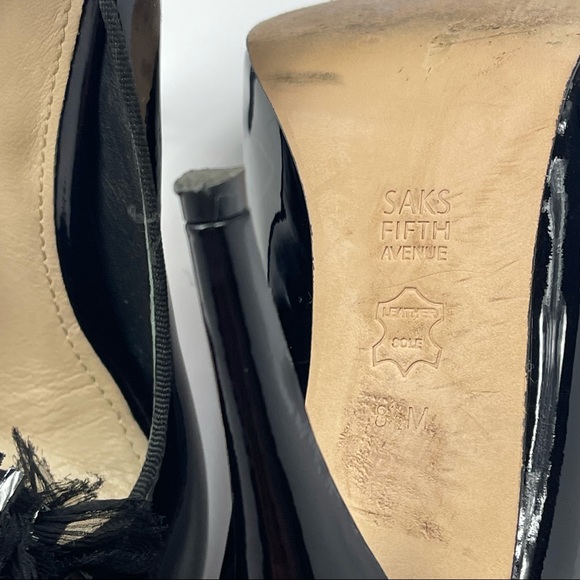 SAKS FIFTH AVENUE- Black Patent Leather Peep Toe Pom Pom Heels - Size 8.5 - Picture 4 of 5